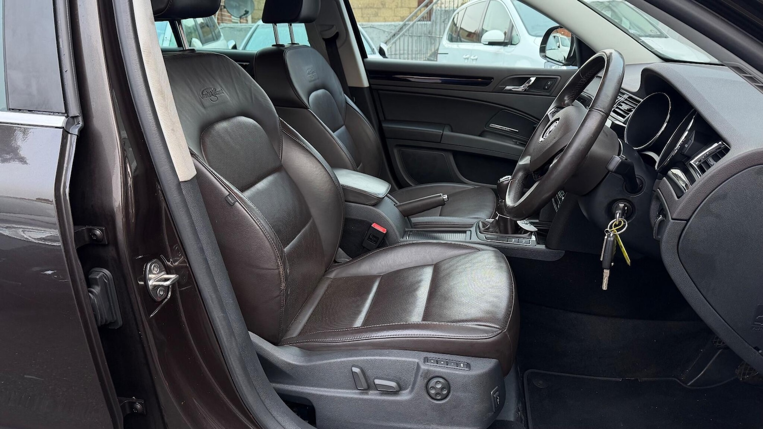 Used Skoda Superb 2014 for sale - 76588736: Photo 14