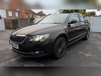 Used Skoda Superb 2014 for sale - 76588736: Photo