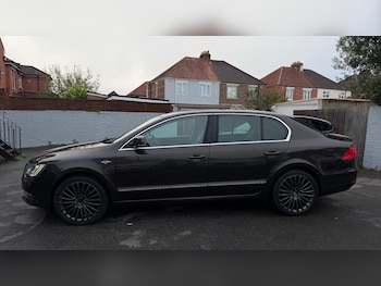 Used Skoda Superb 2014 for sale - 76588736: Photo