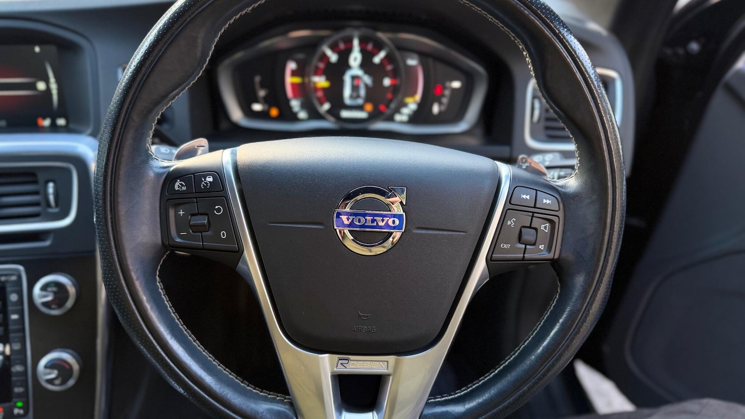 Used Volvo V60 2014 for sale - 77033572: Photo 13