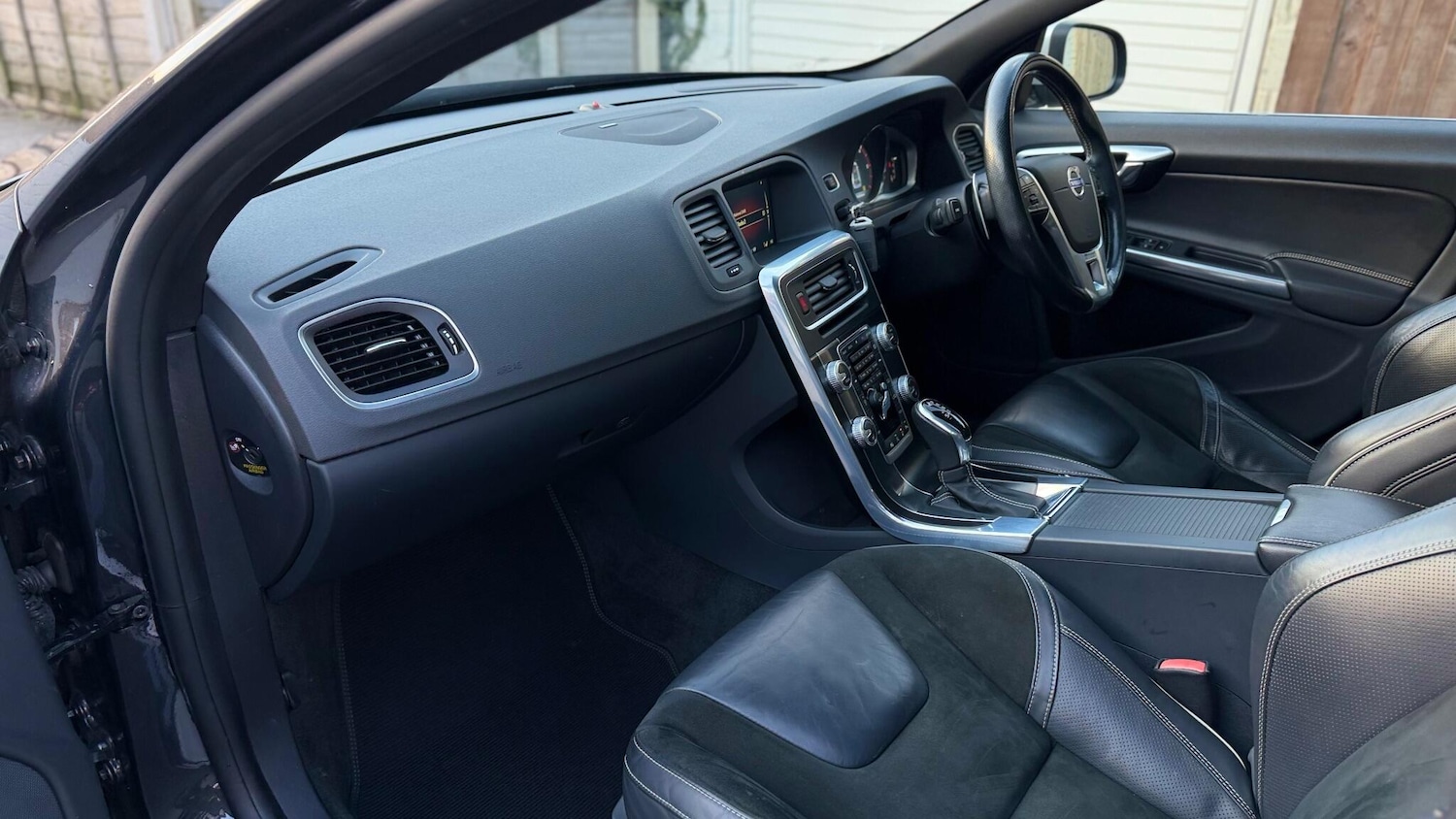 Used Volvo V60 2014 for sale - 77033572: Photo 20