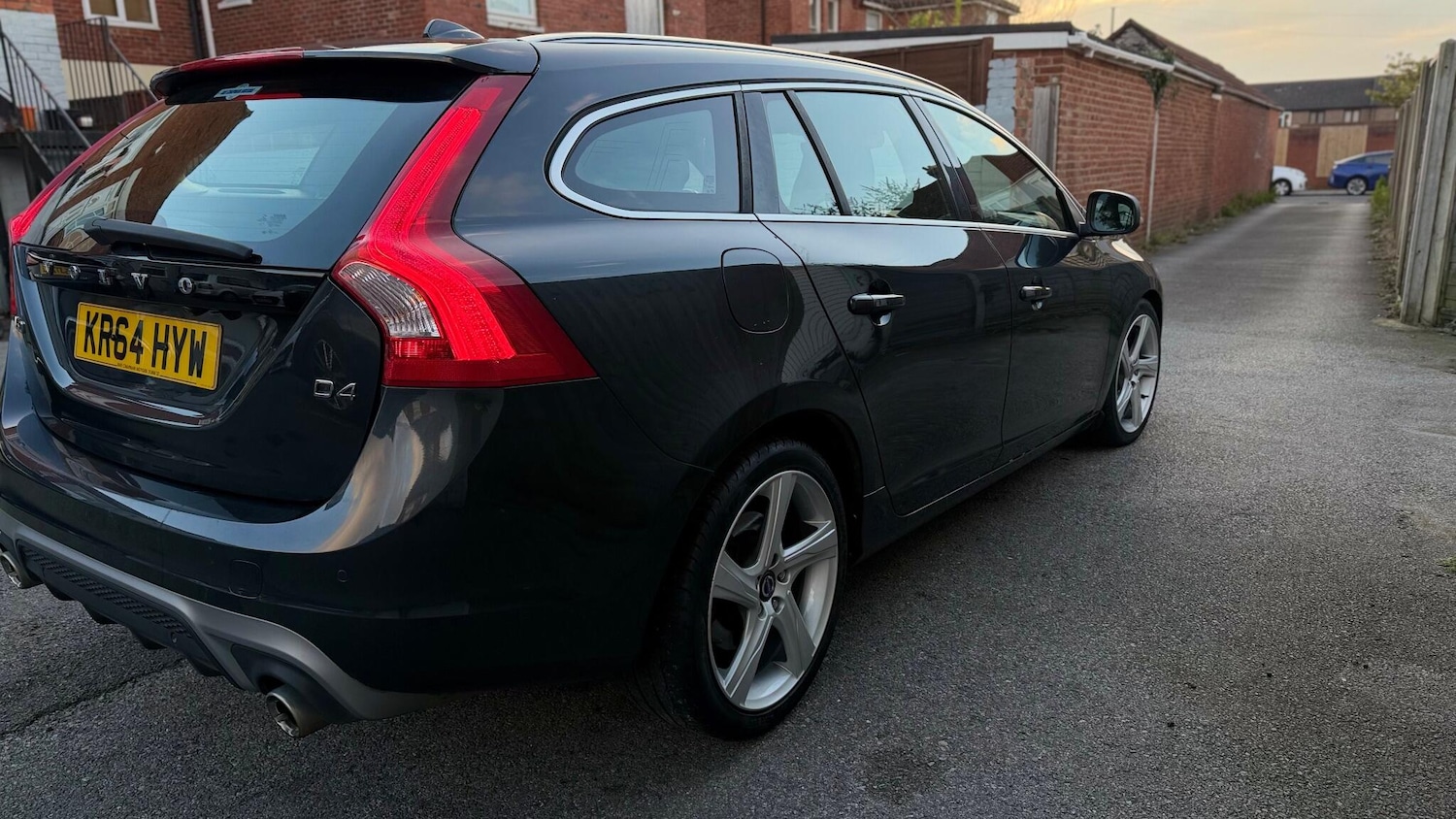 Used Volvo V60 2014 for sale - 77033572: Photo 5