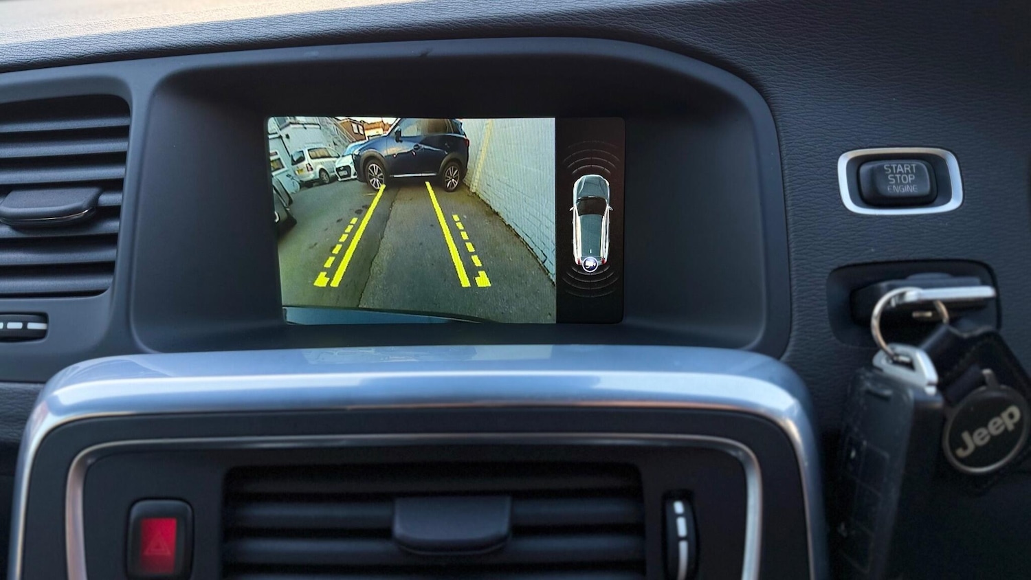 Used Volvo V60 2014 for sale - 77033572: Photo 8