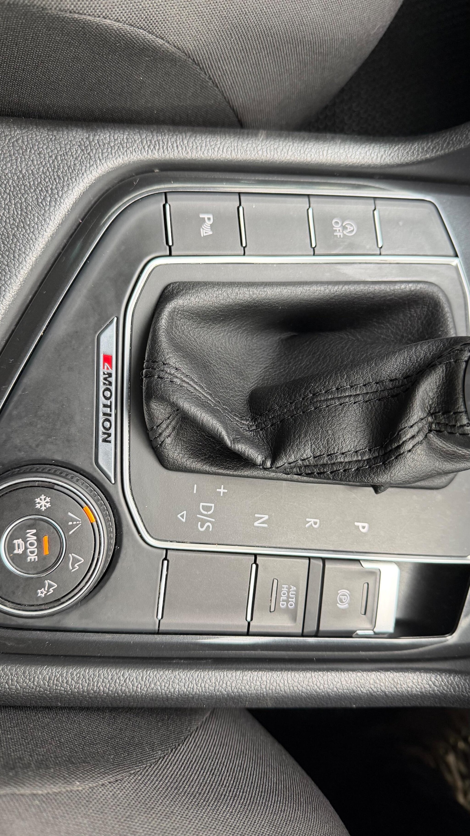 Used Volkswagen Tiguan 2018 for sale - 76830824: Photo 17