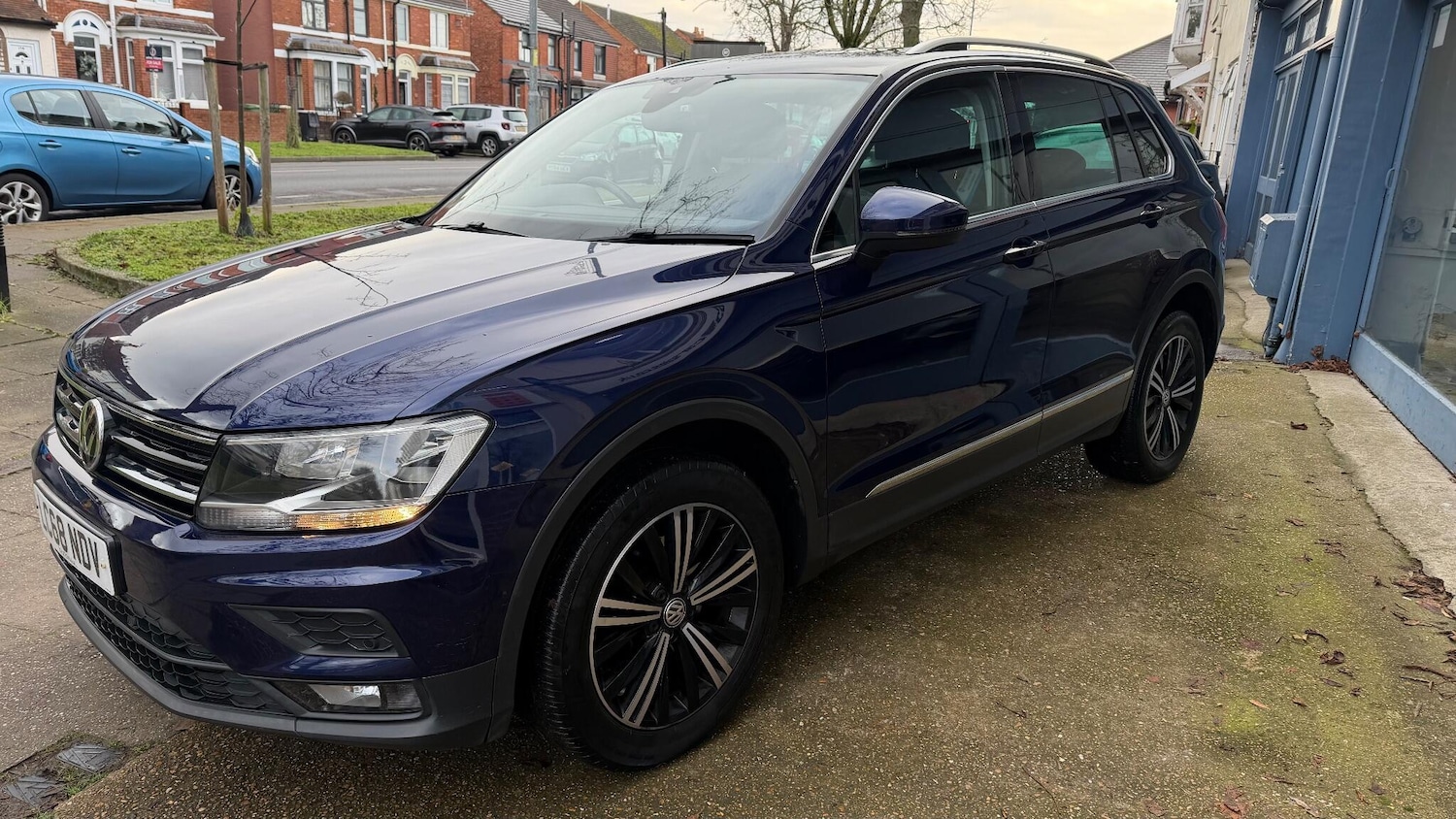 Used Volkswagen Tiguan 2018 for sale - 76830824: Photo 2