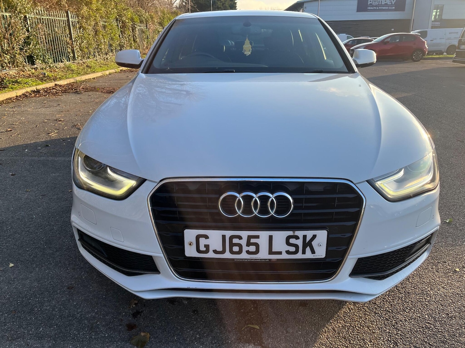 Used Audi A4 2015 for sale - 77045768: Photo 2