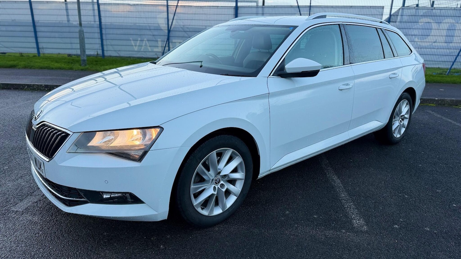 Used Skoda Superb 2017 for sale - 76845395: Photo 2