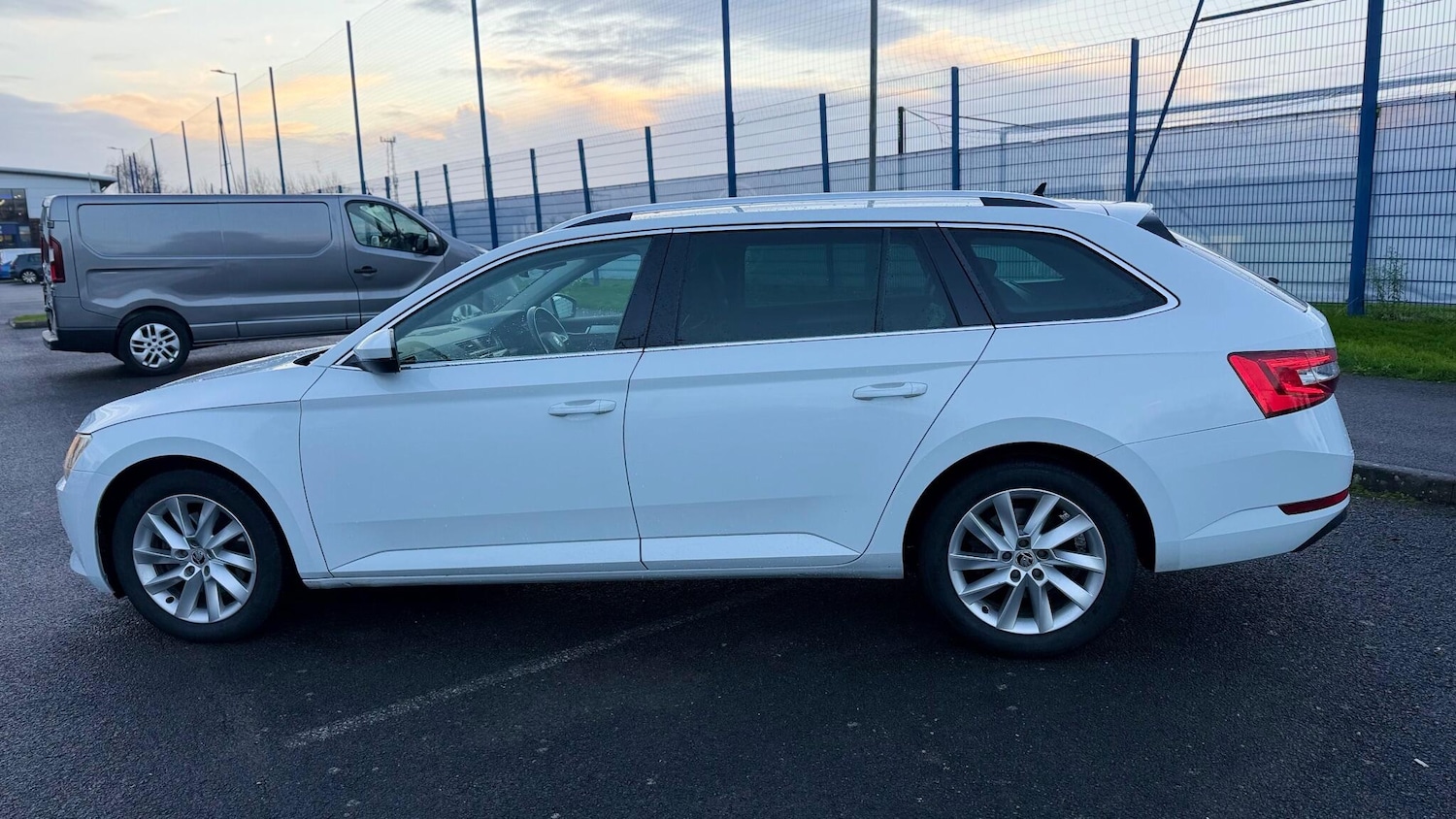 Used Skoda Superb 2017 for sale - 76845395: Photo 3