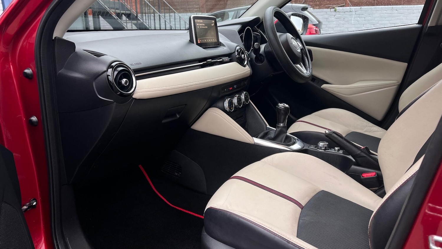 Used Mazda Mazda2 for sale - 76531524: Photo 8