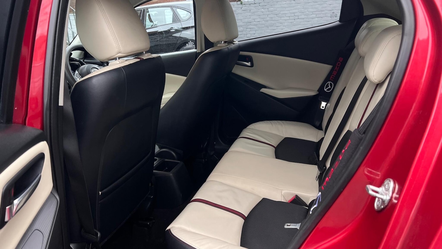 Used Mazda Mazda2 for sale - 76531524: Photo 9