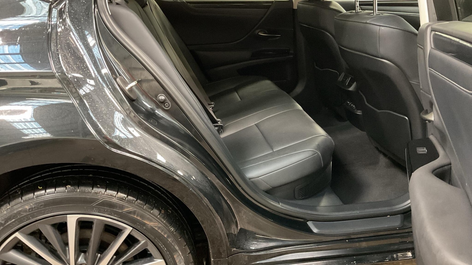 Used Lexus ES 2023 for sale - 76625713: Photo 7