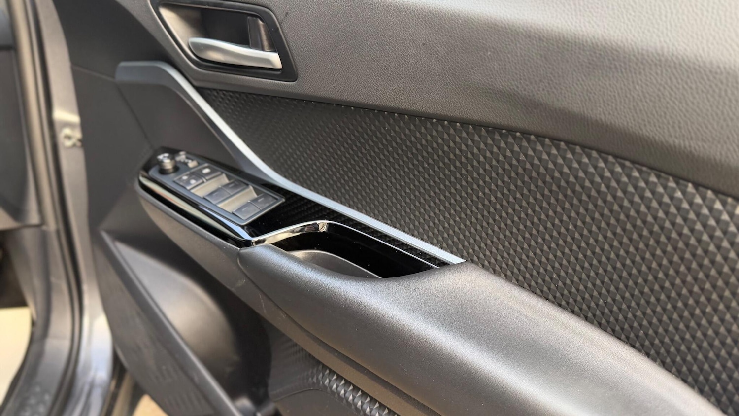 Used Toyota C-HR 2020 for sale - 76845417: Photo 14