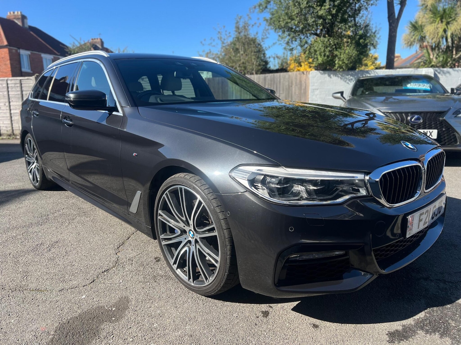 Used BMW 5 Series 2017 for sale - 76545962: Photo 1