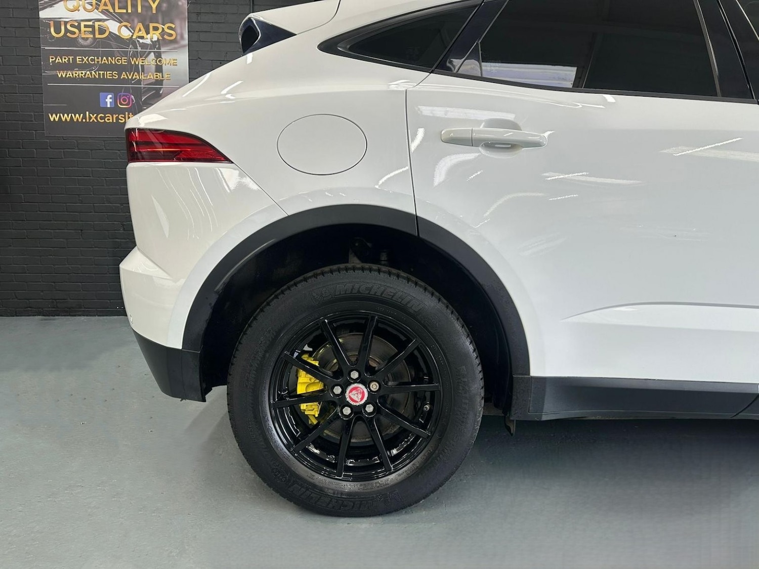 Used Jaguar E-Pace 2018 for sale - 77662201: Photo 12