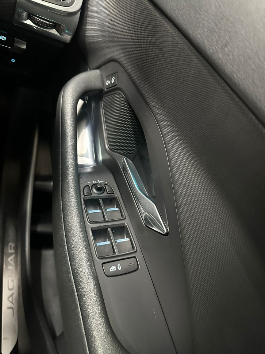 Used Jaguar E-Pace 2018 for sale - 77662201: Photo 13