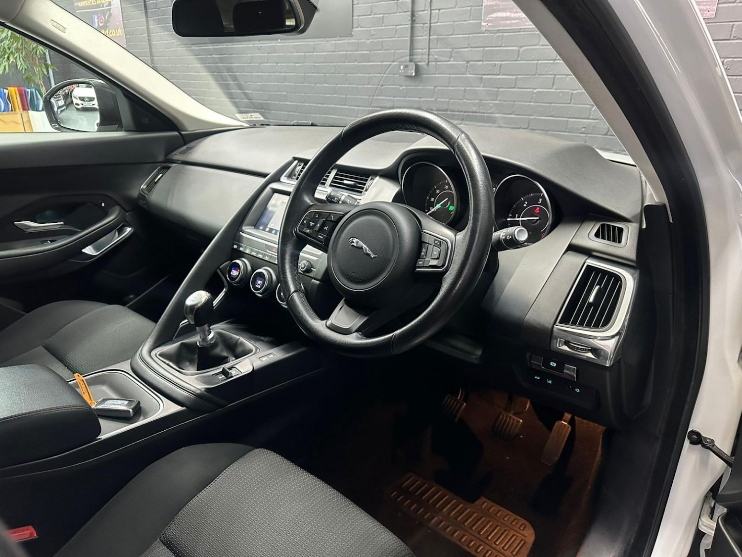 Used Jaguar E-Pace 2018 for sale - 77662201: Photo 14