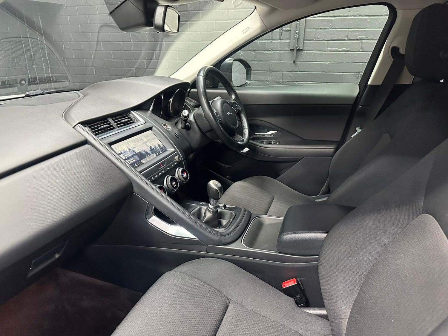 Used Jaguar E-Pace 2018 for sale - 77662201: Photo 38