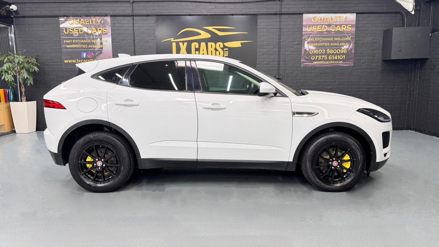 Used Jaguar E-Pace 2018 for sale - 77662201: Photo 5