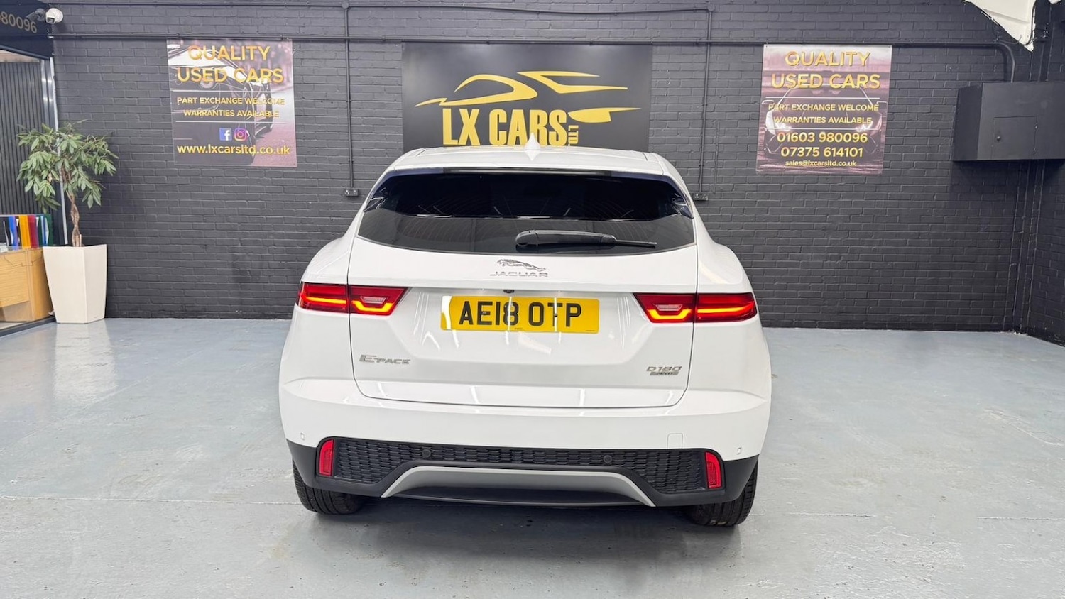 Used Jaguar E-Pace 2018 for sale - 77662201: Photo 8