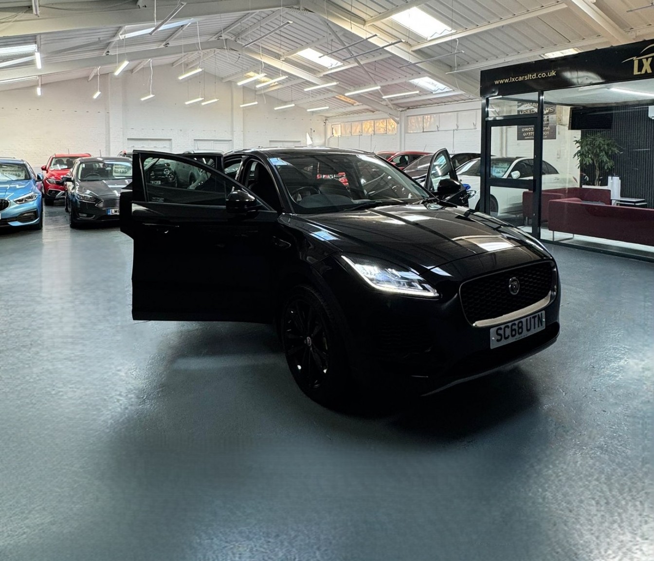 Used Jaguar E-Pace 2019 for sale - 77721168: Photo 14