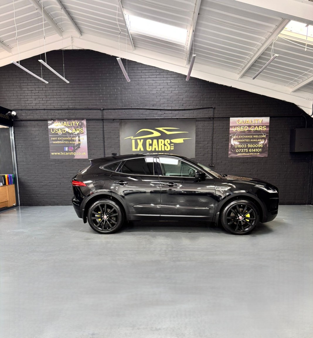 Used Jaguar E-Pace 2019 for sale - 77721168: Photo 3