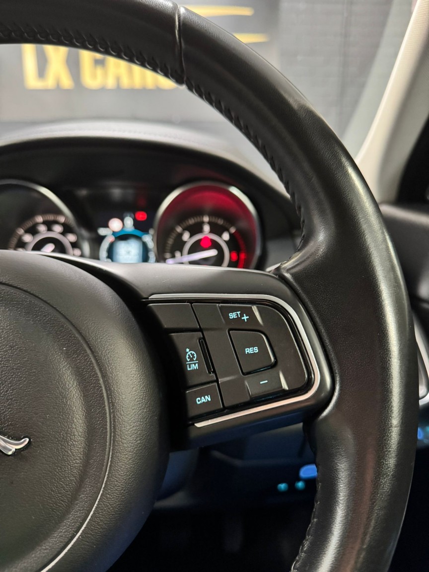 Used Jaguar E-Pace 2019 for sale - 77721168: Photo 32