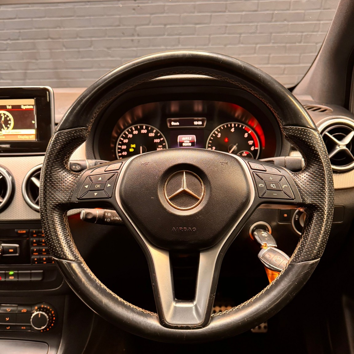 Used Mercedes-Benz B Class 2014 for sale - 77663287: Photo 23