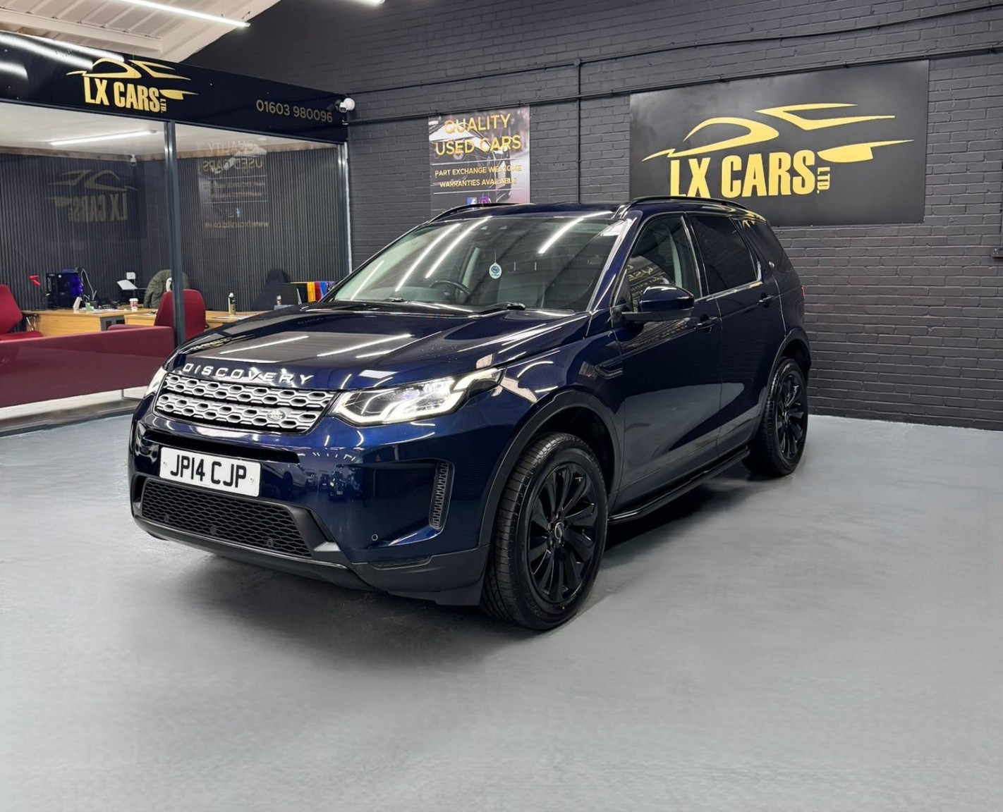 Used Land Rover Discovery Sport 2019 for sale - 77662199: Photo 1