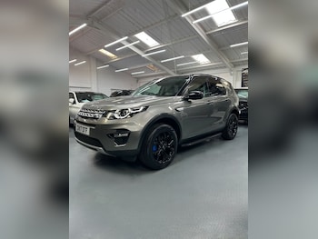 Used Land Rover Discovery Sport 2017 for sale - 78229112: Photo
