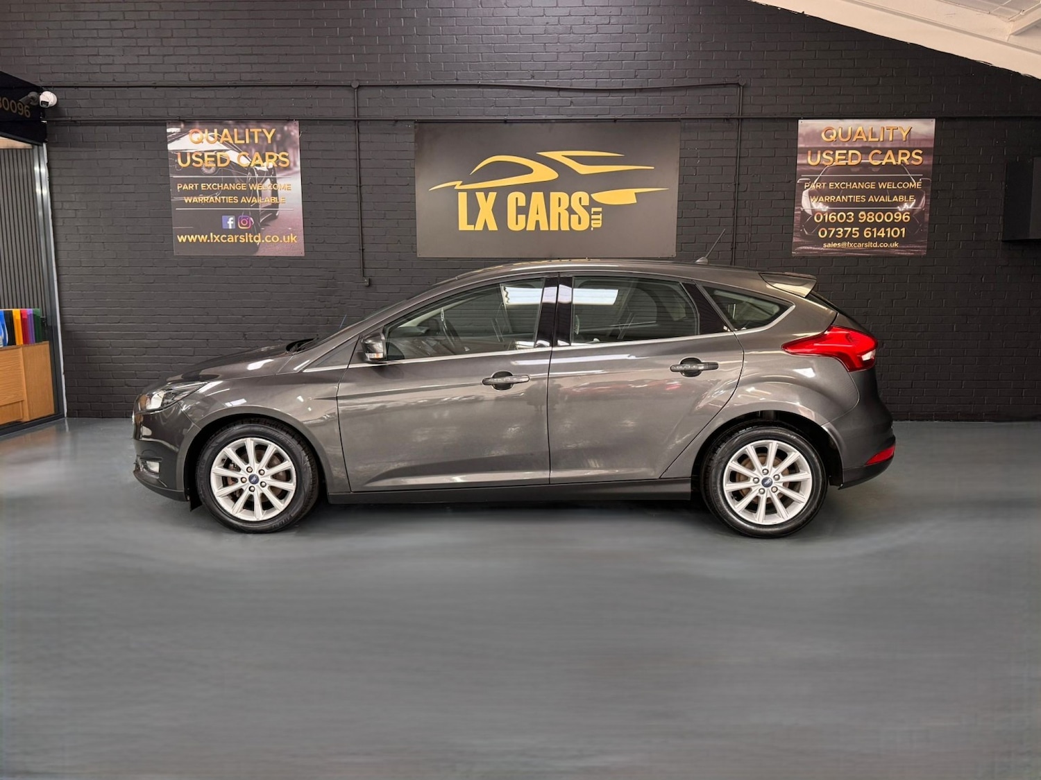 Used Ford Focus 2016 for sale - 77662208: Photo 3