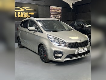 Used Kia Carens 2017 for sale - 79073699: Photo