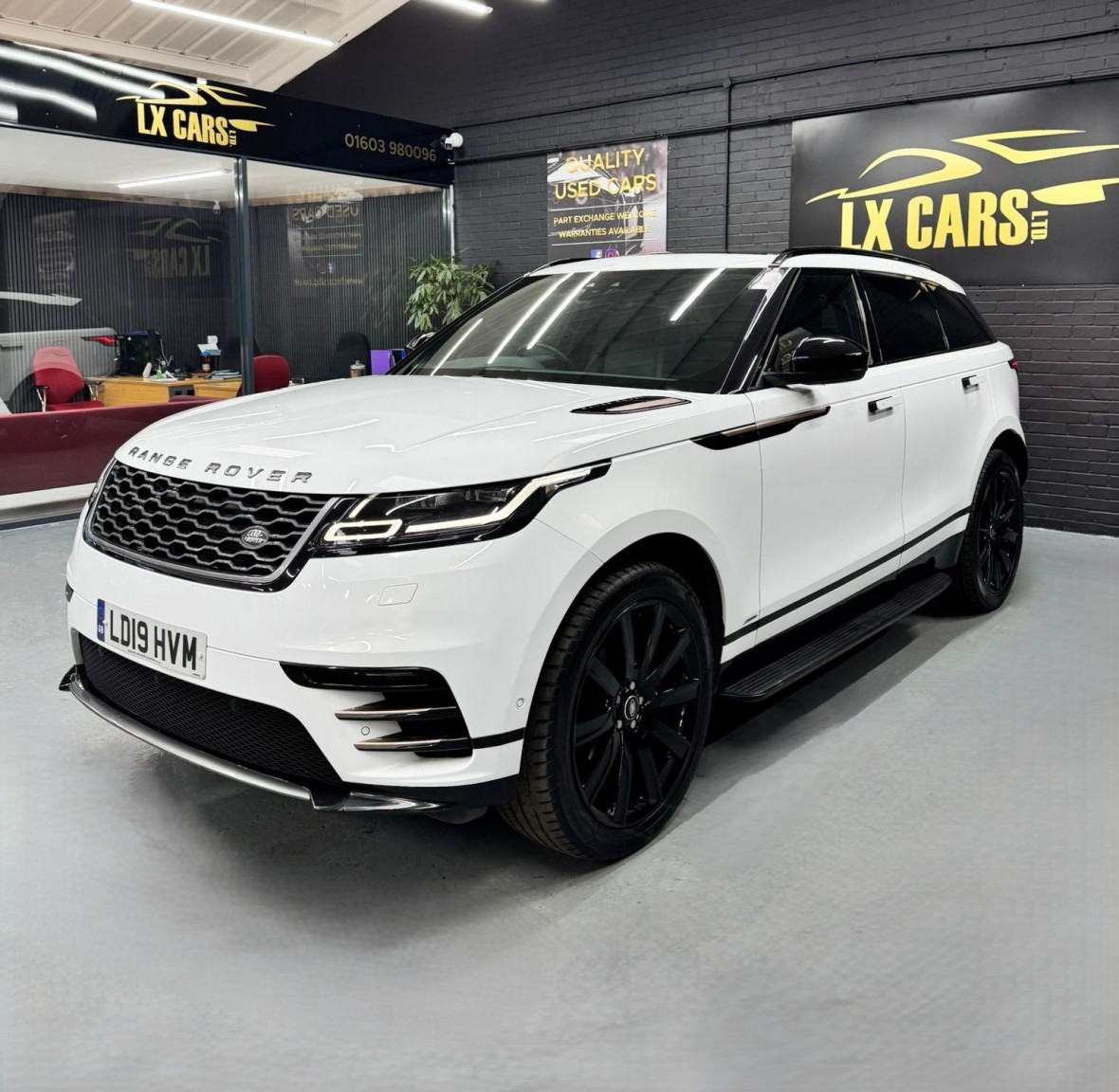 Used Land Rover Range Rover Velar 2019 for sale - 77662183: Photo 1