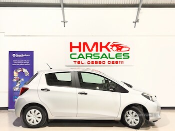 Used Toyota Yaris 2015 for sale - 77560278: Photo