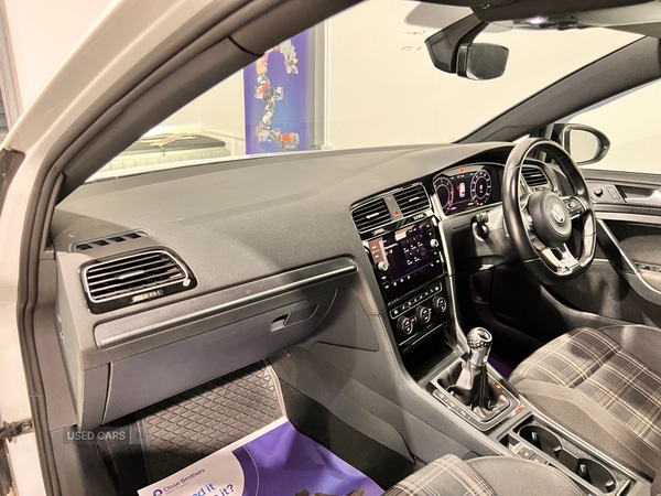 Used Volkswagen Golf 2018 for sale - 77469626: Photo 44