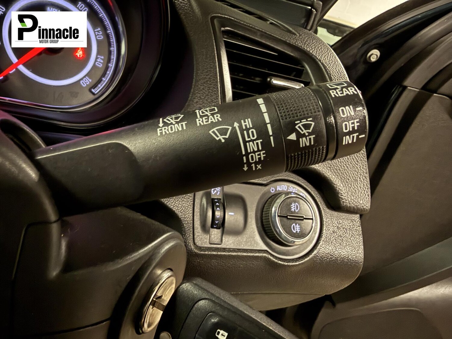 Used Vauxhall Insignia 2015 for sale - 77656689: Photo 24