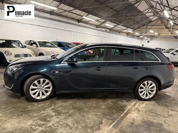 Used Vauxhall Insignia 2015 for sale - 77656689: Photo