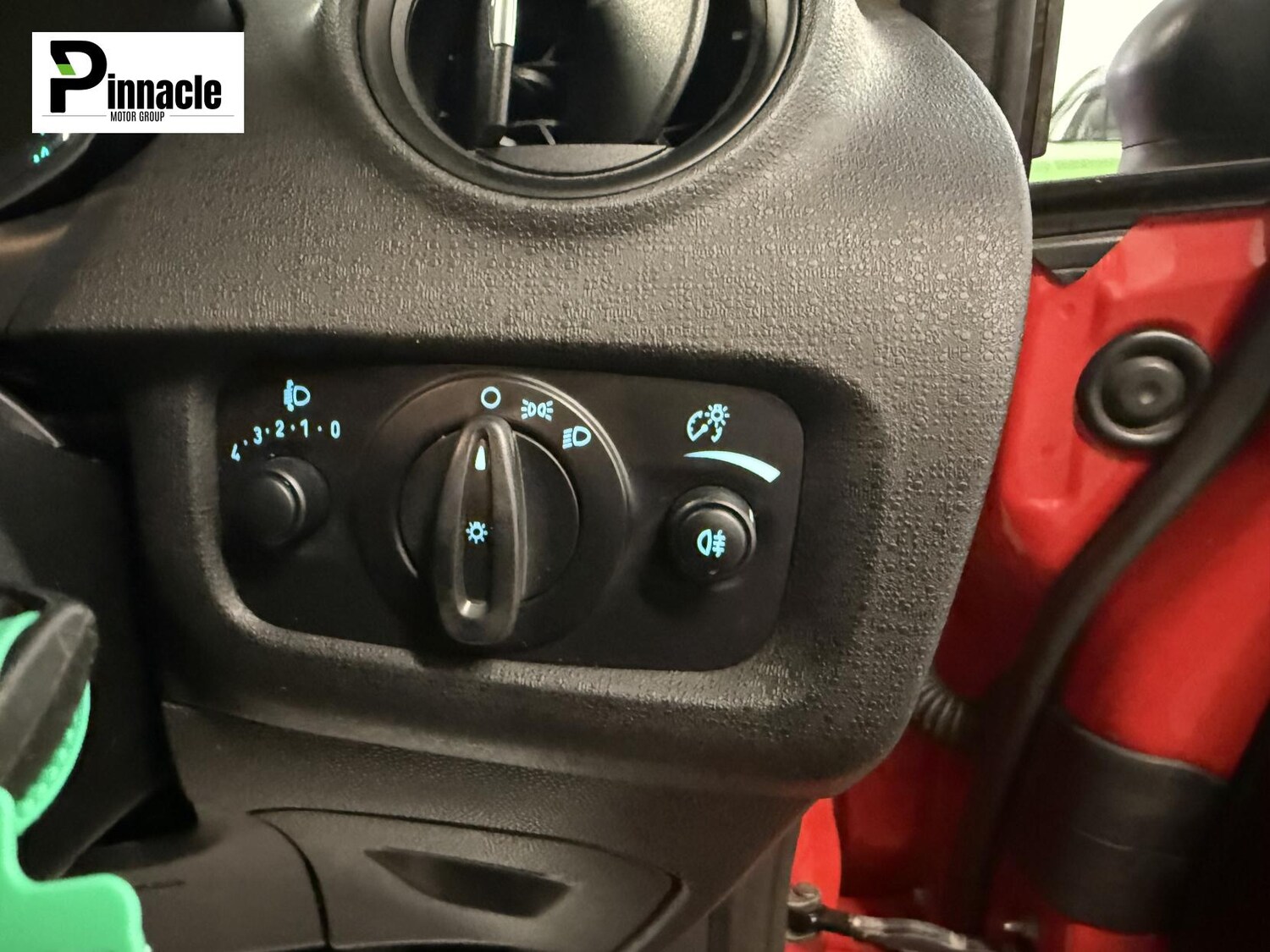 Used Ford Fiesta 2014 for sale - 77918178: Photo 18