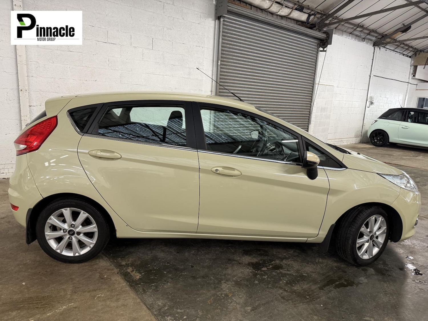 Used Ford Fiesta 2009 for sale - 76714092: Photo 12