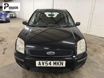 Used Ford Fusion 2004 for sale - 77385612: Photo