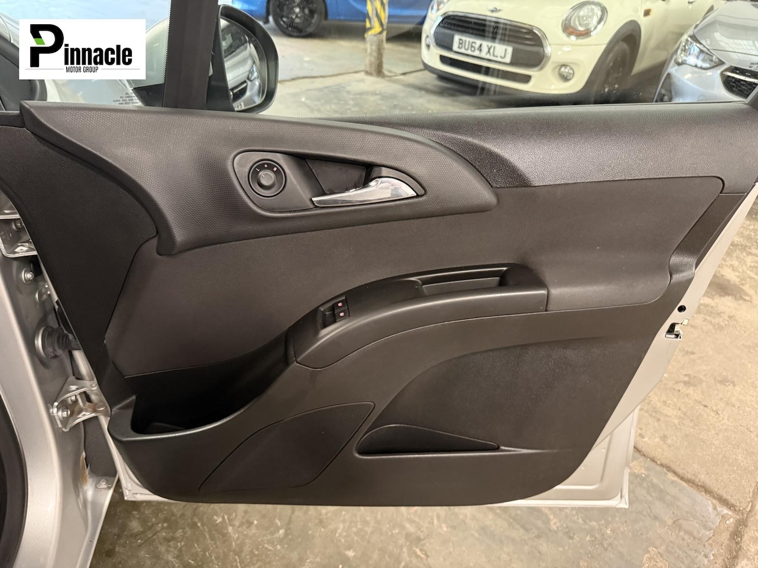 Used Vauxhall Meriva 2016 for sale - 77656695: Photo 17