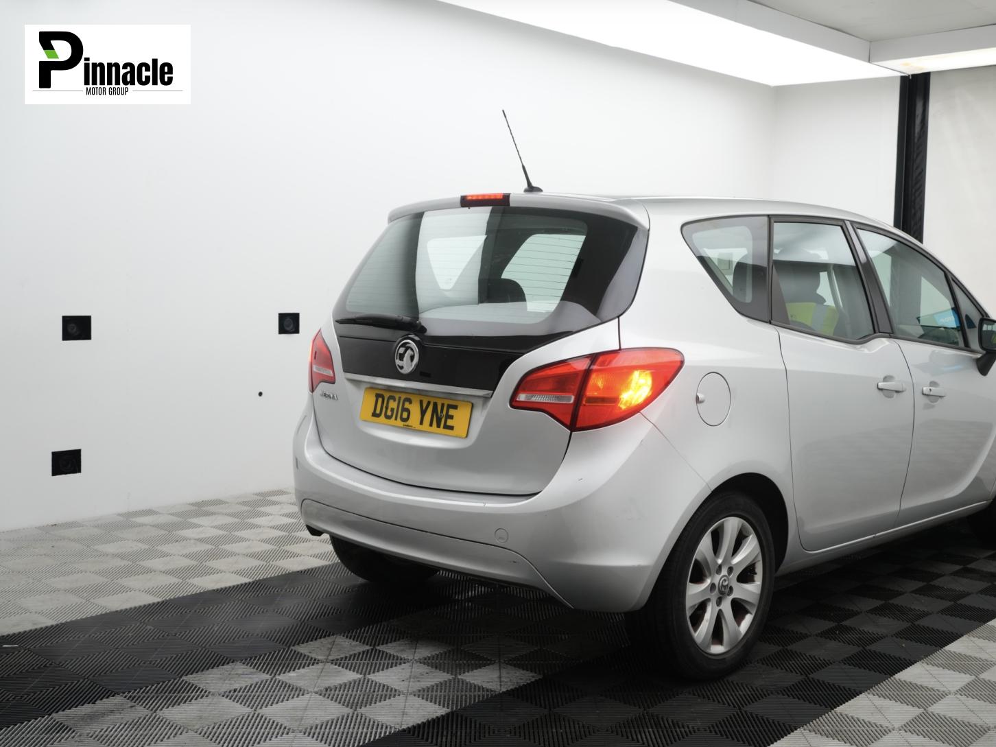 Used Vauxhall Meriva 2016 for sale - 77656695: Photo 2