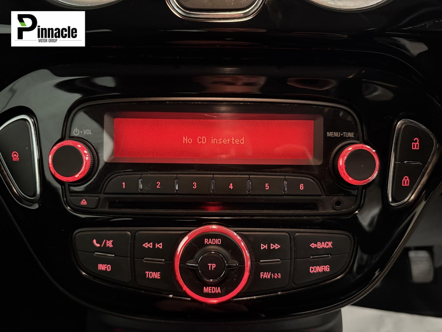 Used Vauxhall ADAM 2016 for sale - 76714088: Photo 25