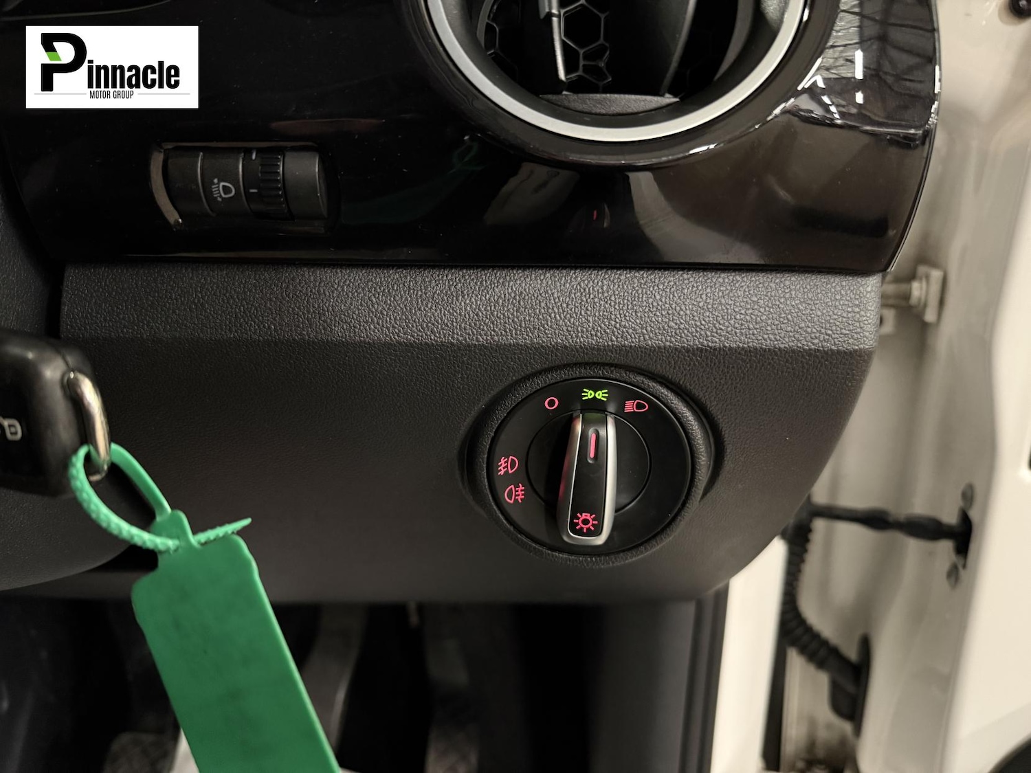 Used Volkswagen up! 2015 for sale - 76722774: Photo 22