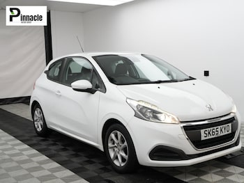 Used Peugeot 208 2015 for sale - 75837900: Photo