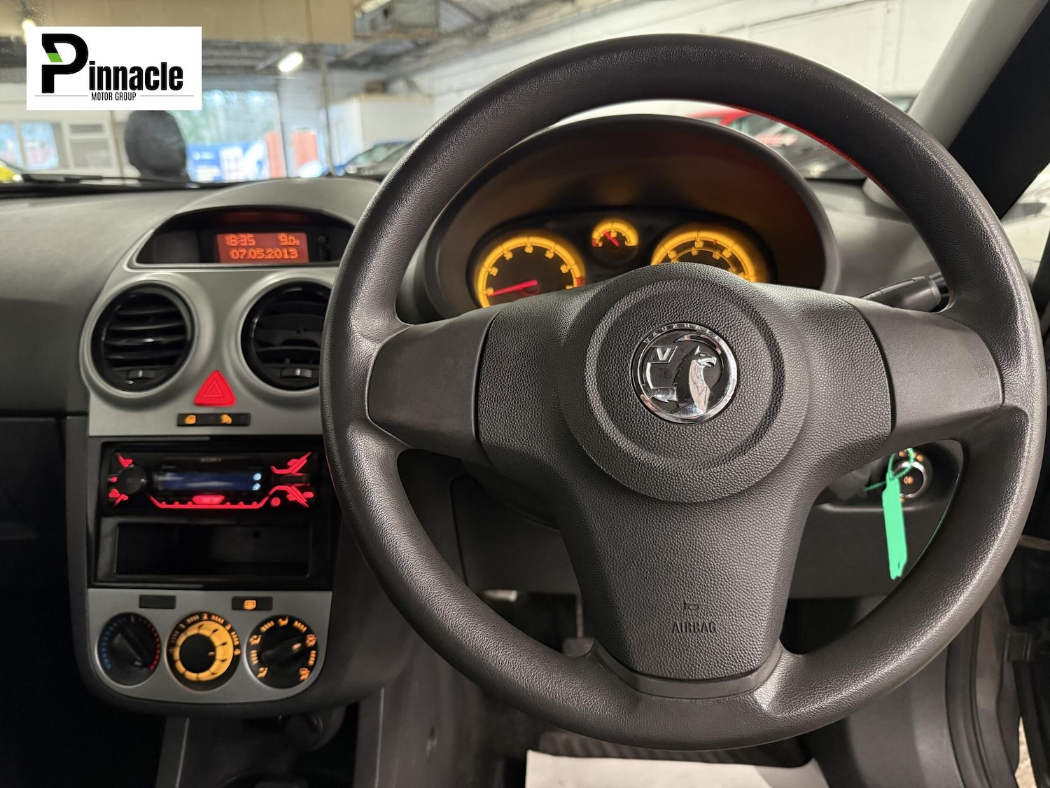 Used Vauxhall Corsa 2012 for sale - 77385610: Photo 2