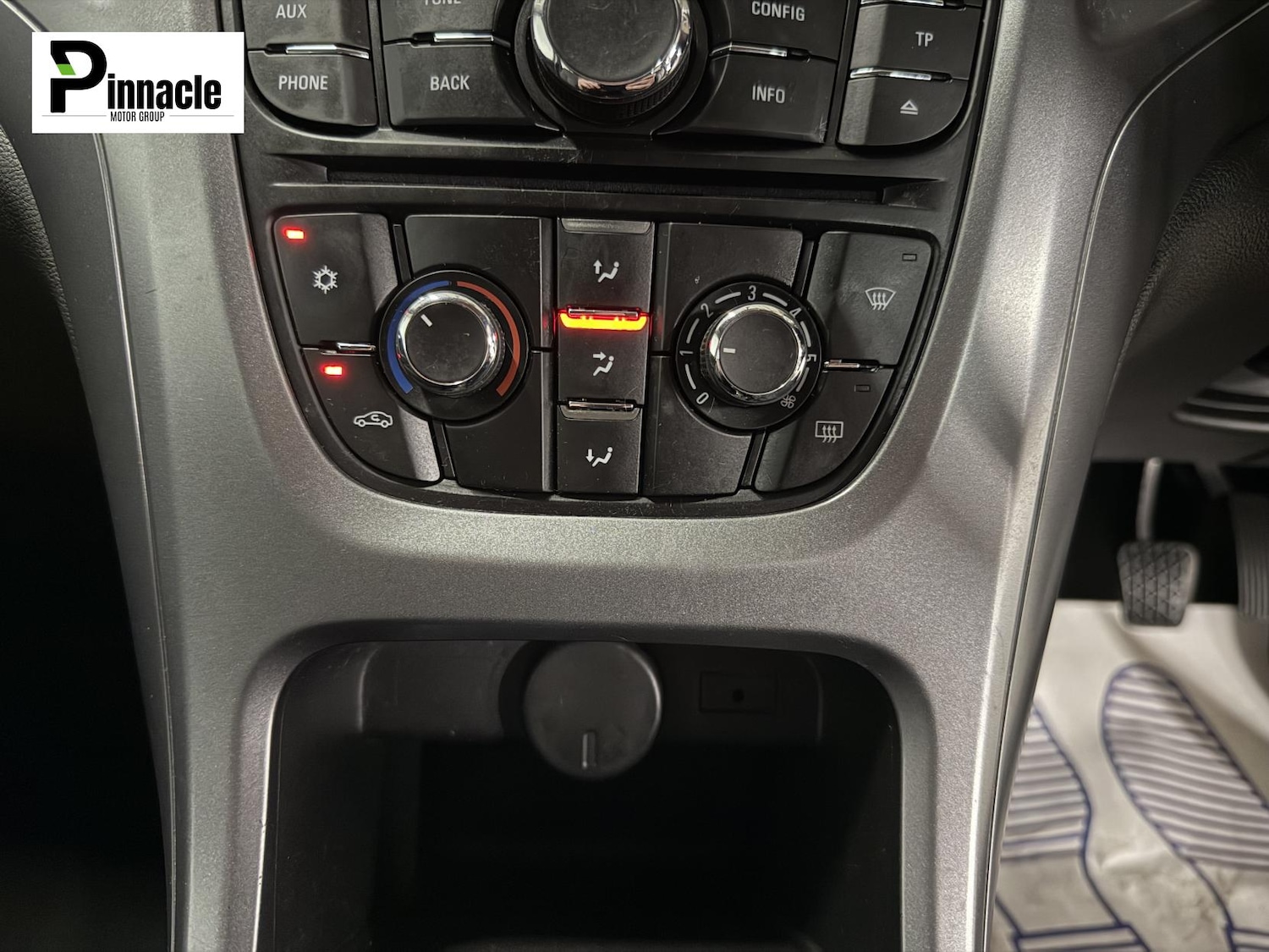 Used Vauxhall Astra 2015 for sale - 76700540: Photo 24