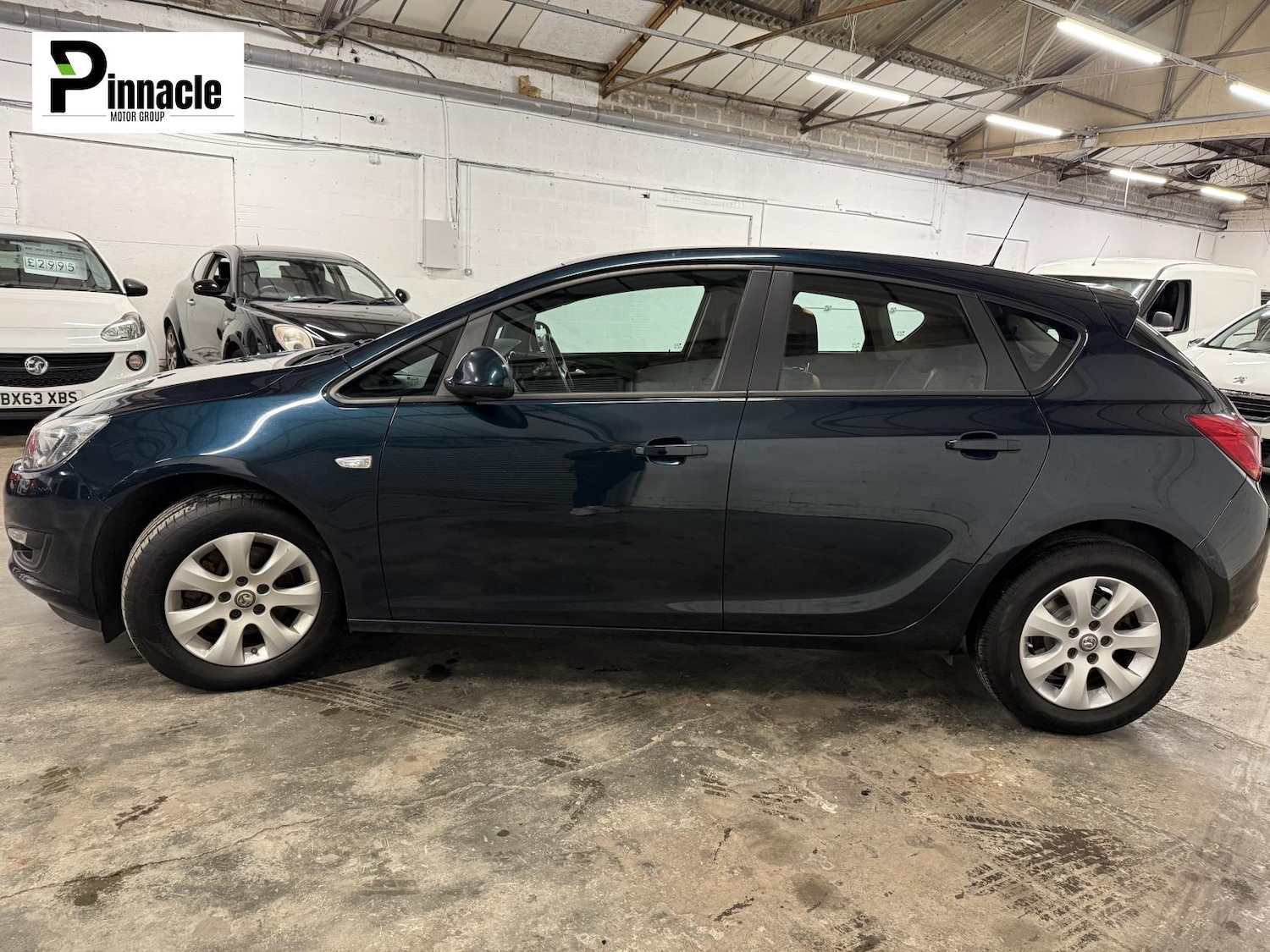 Used Vauxhall Astra 2015 for sale - 76700540: Photo 6