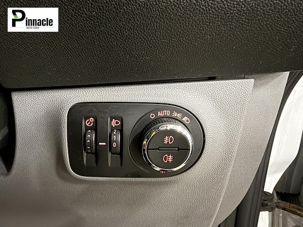 Used Vauxhall Corsa 2016 for sale - 76316995: Photo 10