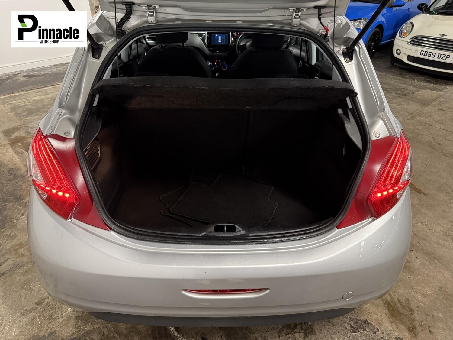 Used Peugeot 208 2014 for sale - 77694713: Photo 16