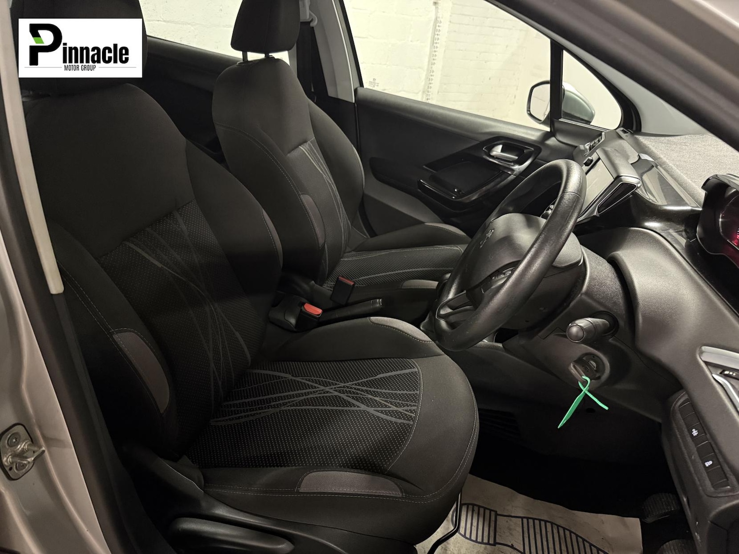 Used Peugeot 208 2014 for sale - 77694713: Photo 18